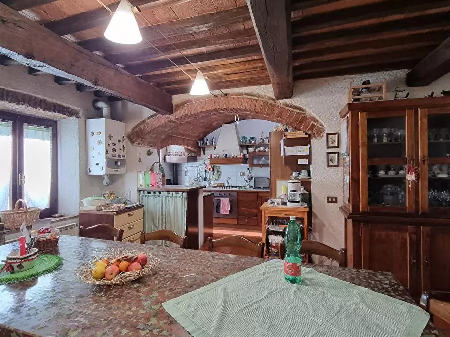 Immagine 33 di Porzione di casa in vendita  a Casole D'elsa