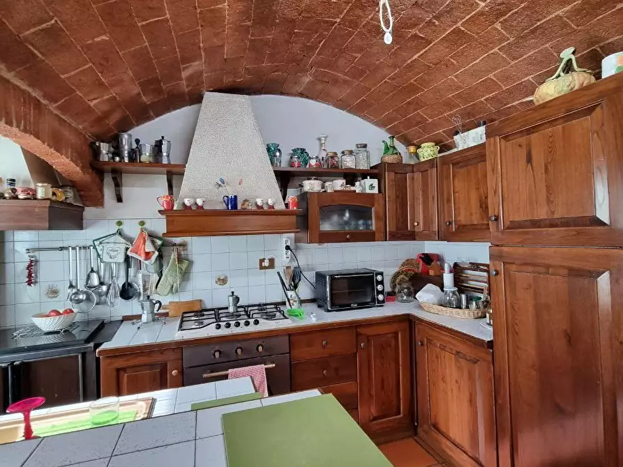 Immagine 5 di Porzione di casa in vendita  a Casole D'elsa
