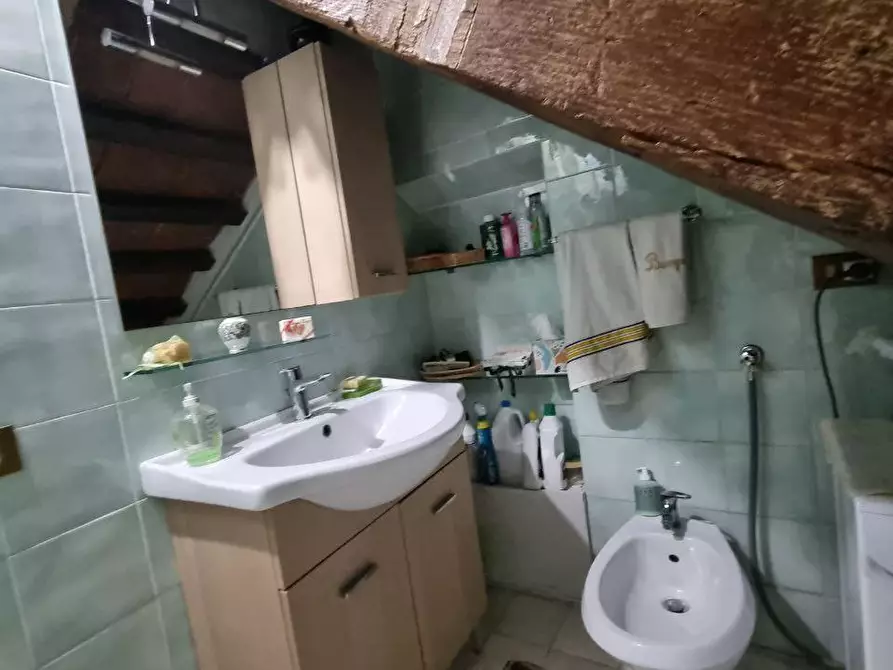 Immagine 21 di Porzione di casa in vendita  a Casole D'elsa