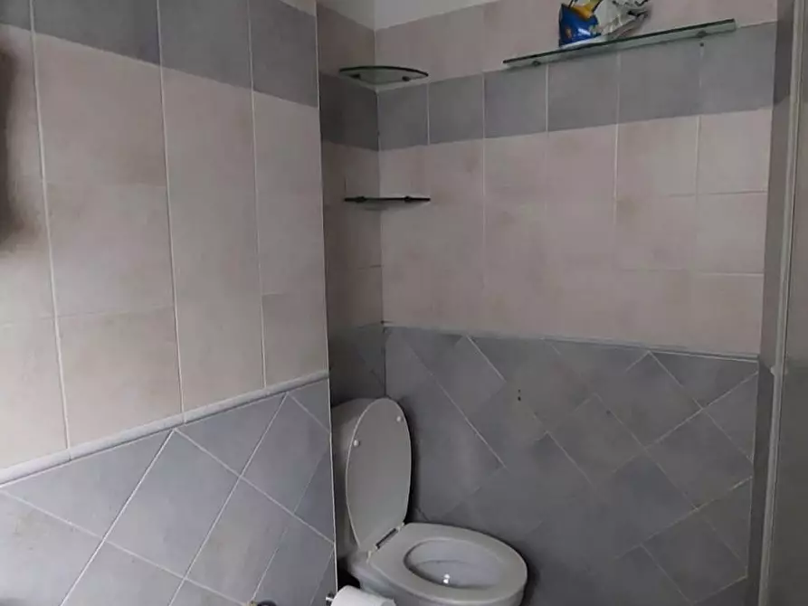 Immagine 5 di Appartamento in vendita  a Livorno