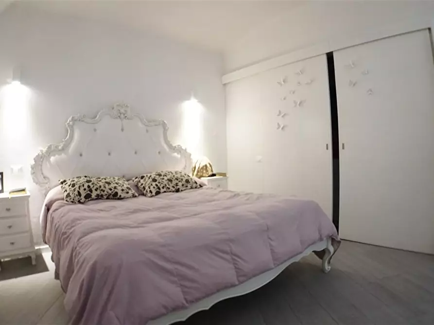 Immagine 12 di Appartamento in vendita  a Massa