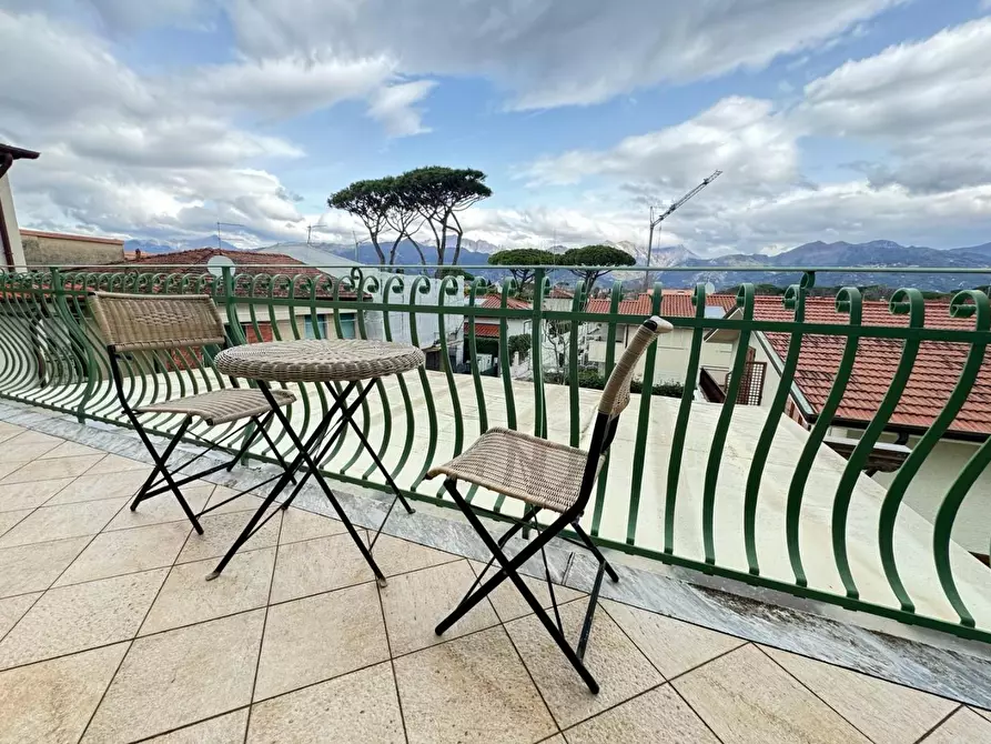 Immagine 18 di Appartamento in affitto  a Forte Dei Marmi