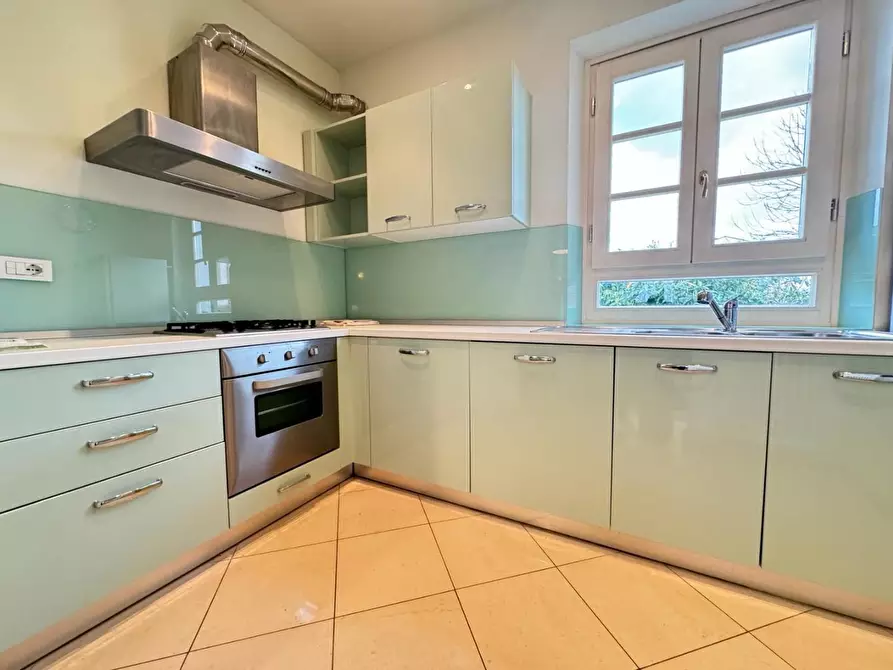 Immagine 6 di Appartamento in affitto  a Forte Dei Marmi