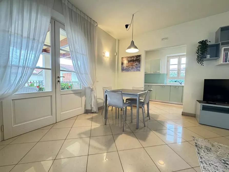Immagine 4 di Appartamento in affitto  a Forte Dei Marmi