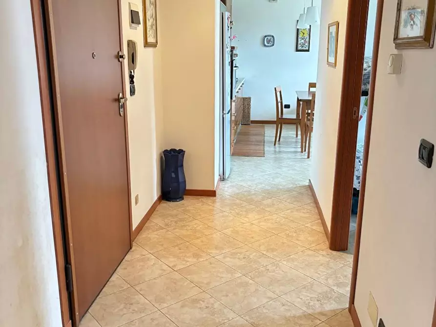 Immagine 22 di Appartamento in vendita  a Ortonovo