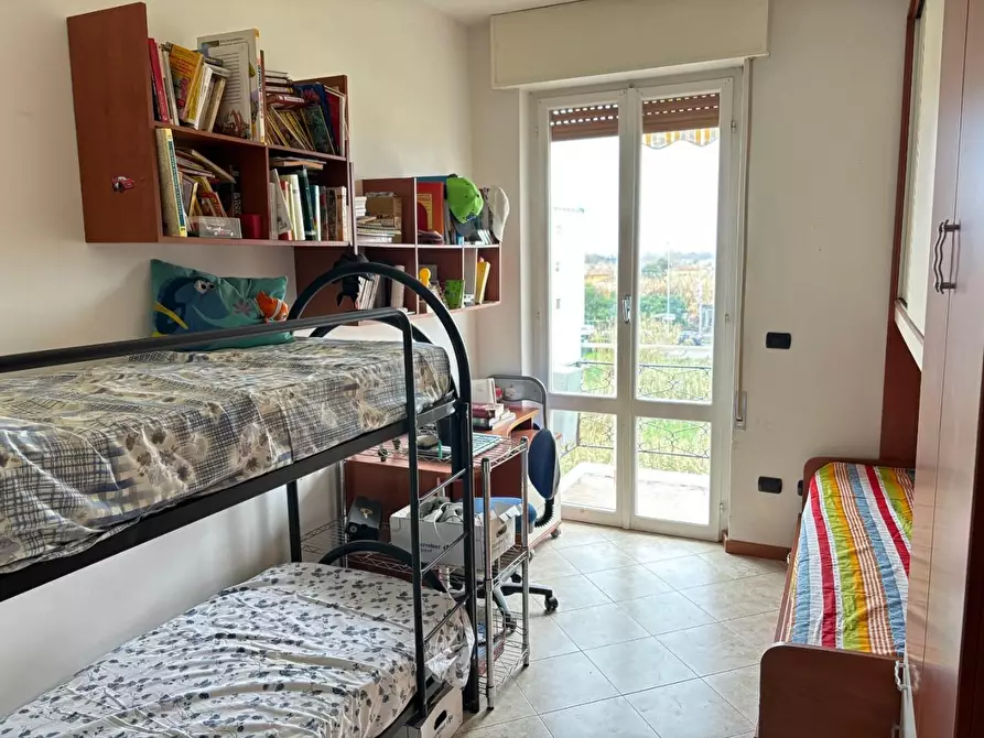 Immagine 8 di Appartamento in vendita  a Ortonovo