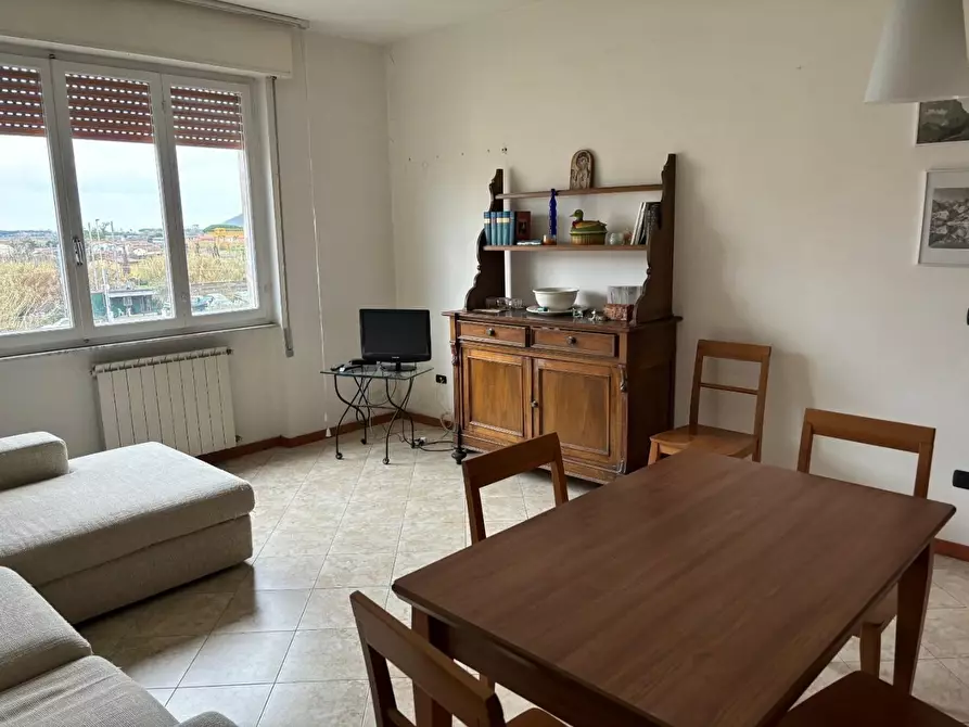 Immagine 28 di Appartamento in vendita  a Ortonovo