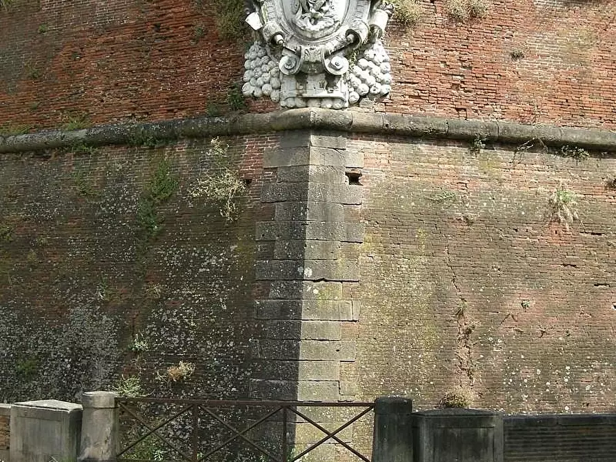 Immagine 11 di Terratetto in vendita  a Lucca