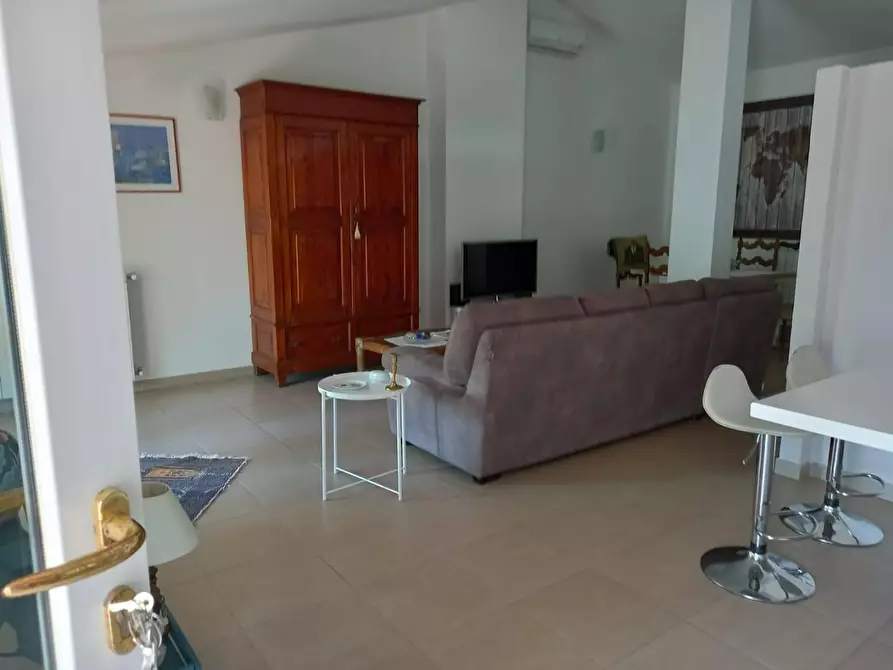 Immagine 5 di Mansarda in affitto  a Massa