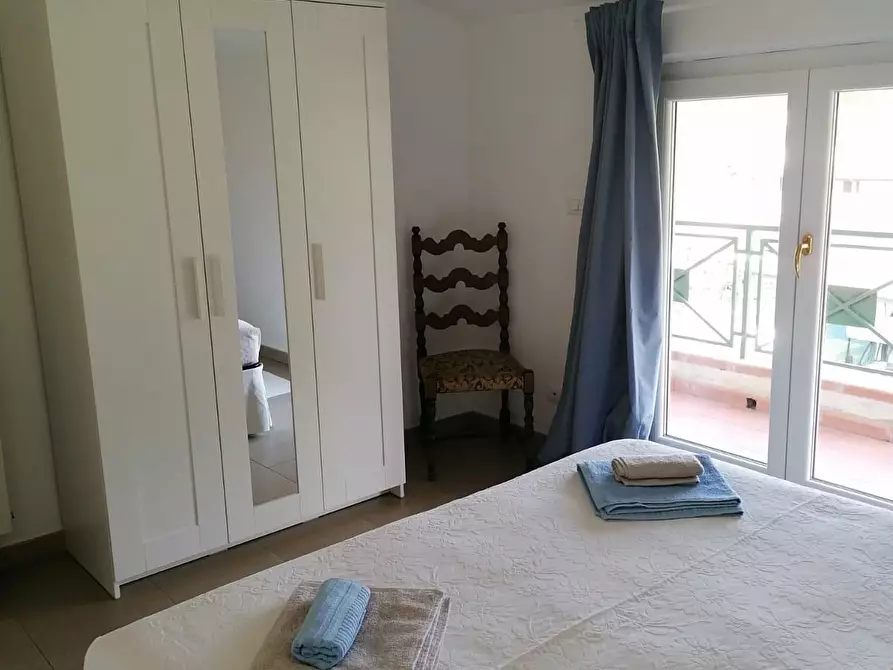 Immagine 6 di Mansarda in affitto  a Massa