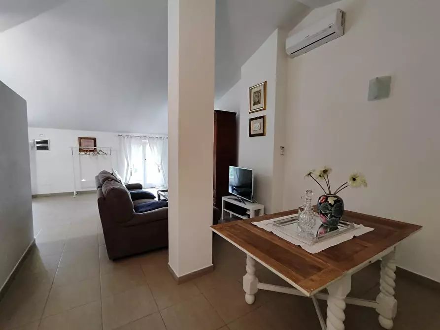 Immagine 2 di Mansarda in affitto  a Massa