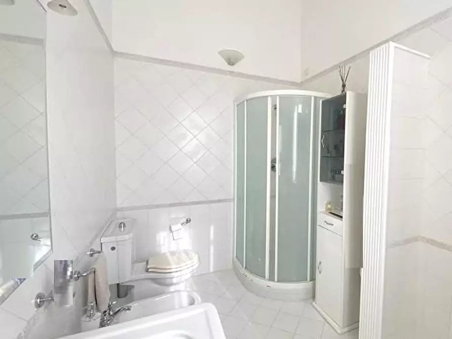 Immagine 36 di Villa in vendita  a Montelupo Fiorentino