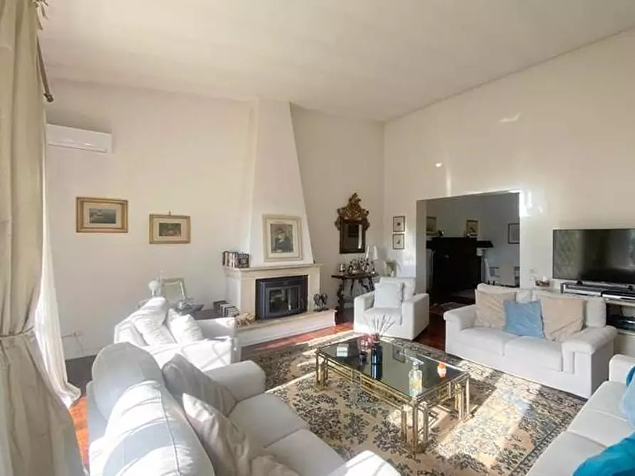 Immagine 29 di Villa in vendita  a Montelupo Fiorentino