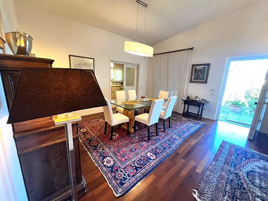 Immagine 7 di Villa in vendita  a Montelupo Fiorentino