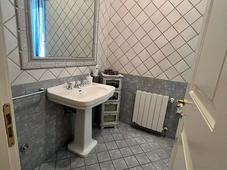 Immagine 12 di Villa in vendita  a Montelupo Fiorentino