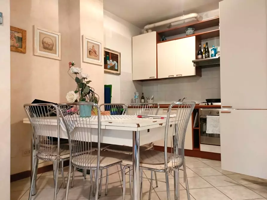 Immagine 4 di Appartamento in vendita  a Massa