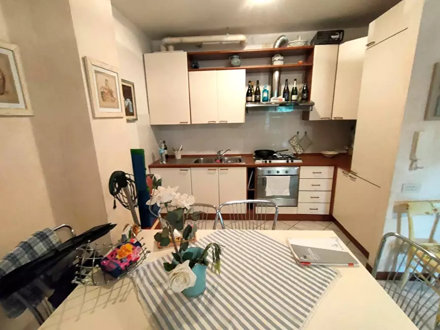 Immagine 3 di Appartamento in vendita  a Massa