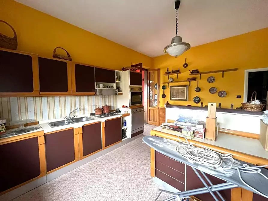 Immagine 19 di Villa in vendita  a Seravezza