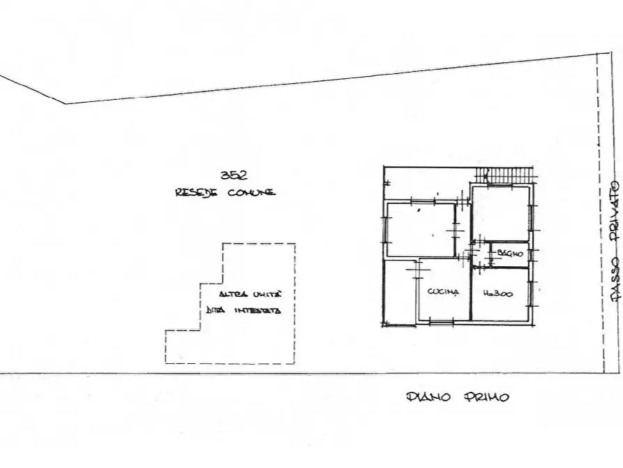 Immagine 21 di Villa in vendita  a Seravezza