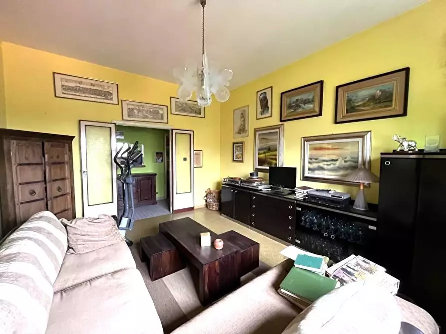 Immagine 6 di Villa in vendita  a Seravezza