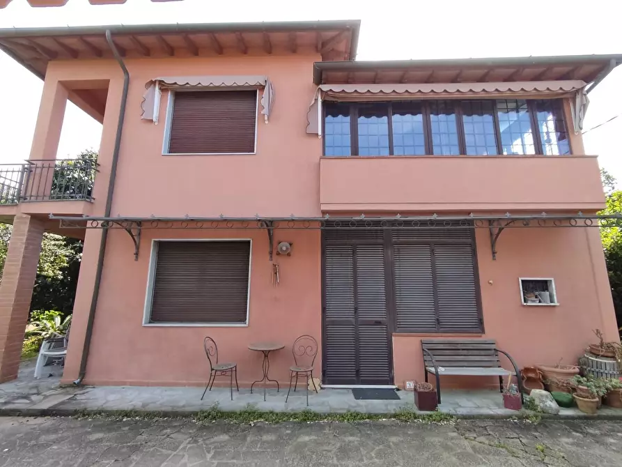 Immagine 3 di Villa in vendita  a Seravezza