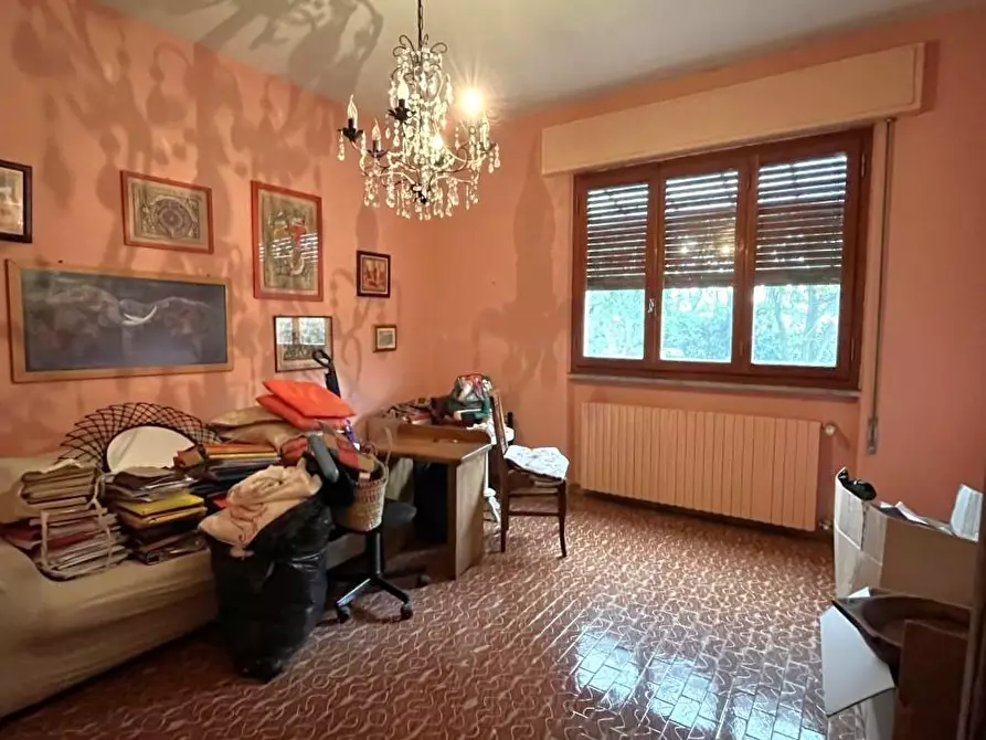 Immagine 10 di Villa in vendita  a Seravezza
