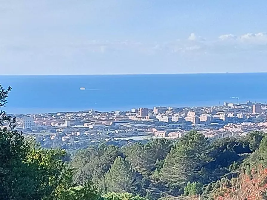 Immagine 6 di Terreno residenziale in vendita  a Livorno