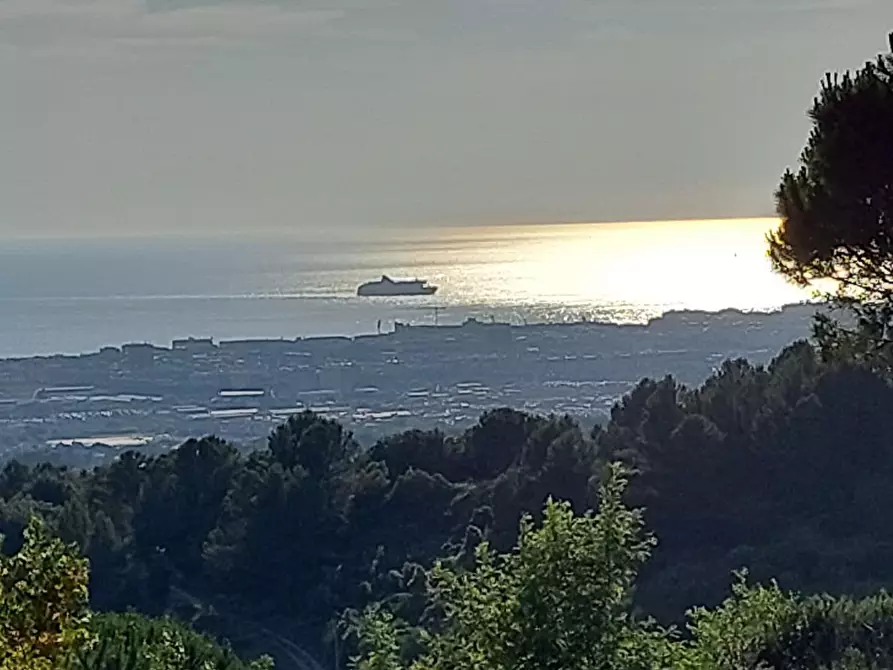Immagine 5 di Terreno residenziale in vendita  a Livorno