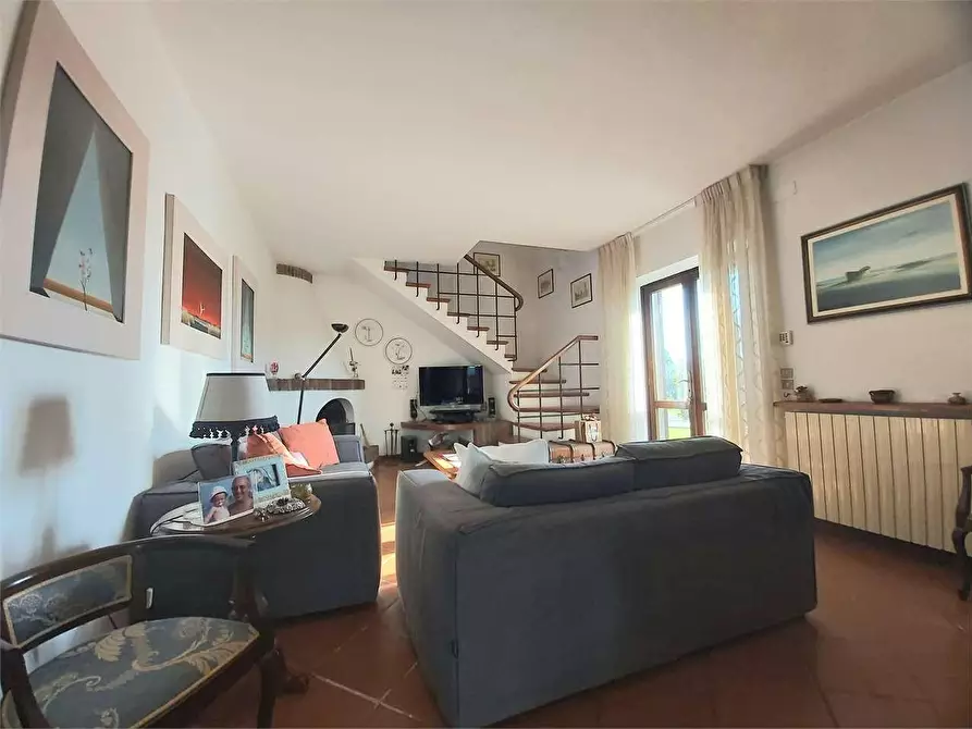 Immagine 11 di Villa in affitto  a Pietrasanta
