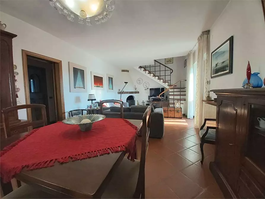 Immagine 13 di Villa in affitto  a Pietrasanta