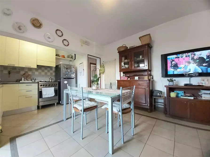 Immagine 15 di Villa in affitto  a Pietrasanta