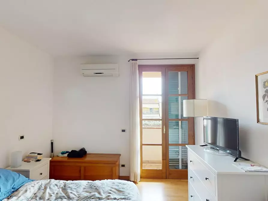 Immagine 22 di Villa in vendita  a Vecchiano