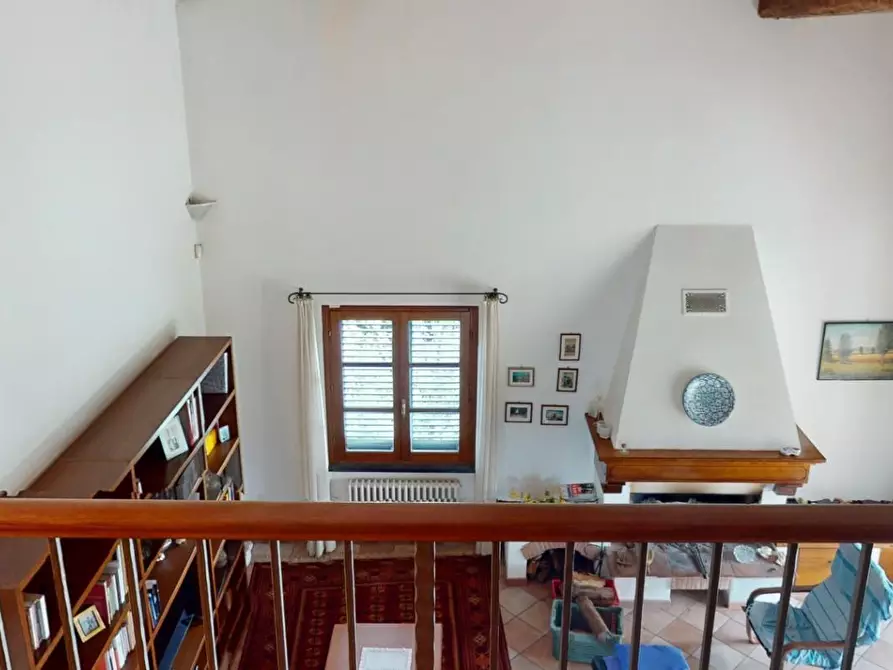 Immagine 15 di Villa in vendita  a Vecchiano