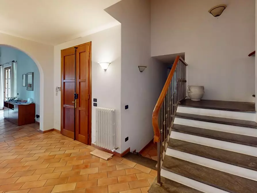 Immagine 34 di Villa in vendita  a Vecchiano