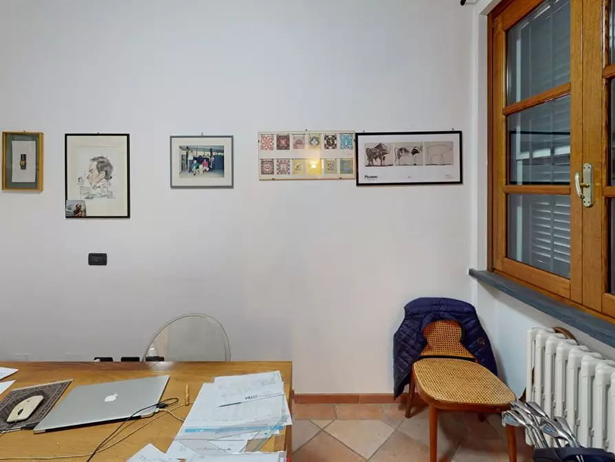 Immagine 32 di Villa in vendita  a Vecchiano