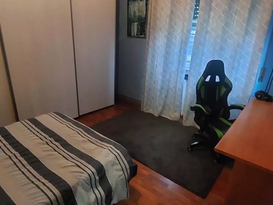 Immagine 13 di Appartamento in vendita  a Carrara