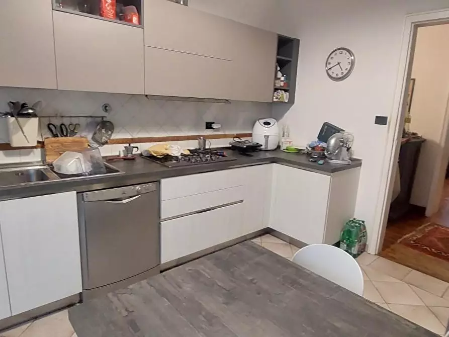 Immagine 10 di Appartamento in vendita  a Carrara