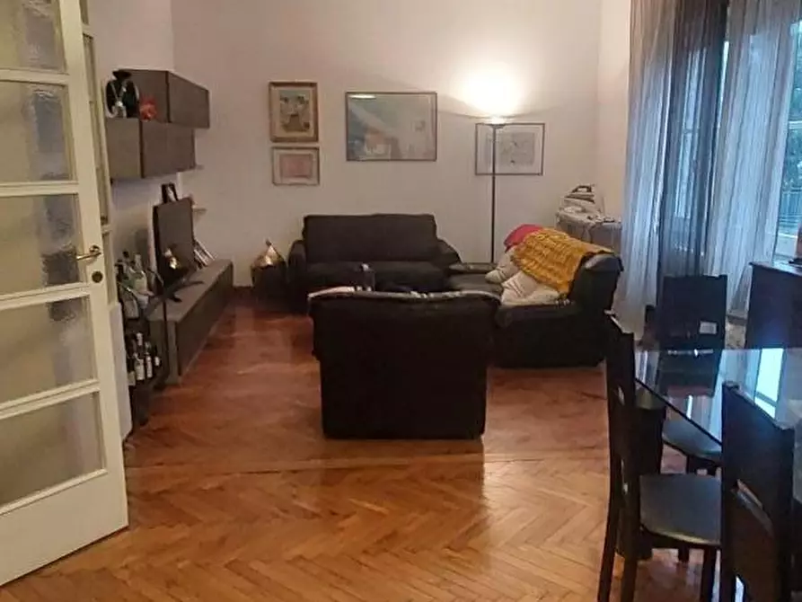 Immagine 2 di Appartamento in vendita  a Carrara