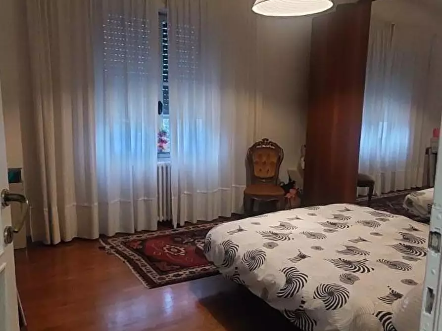 Immagine 17 di Appartamento in vendita  a Carrara