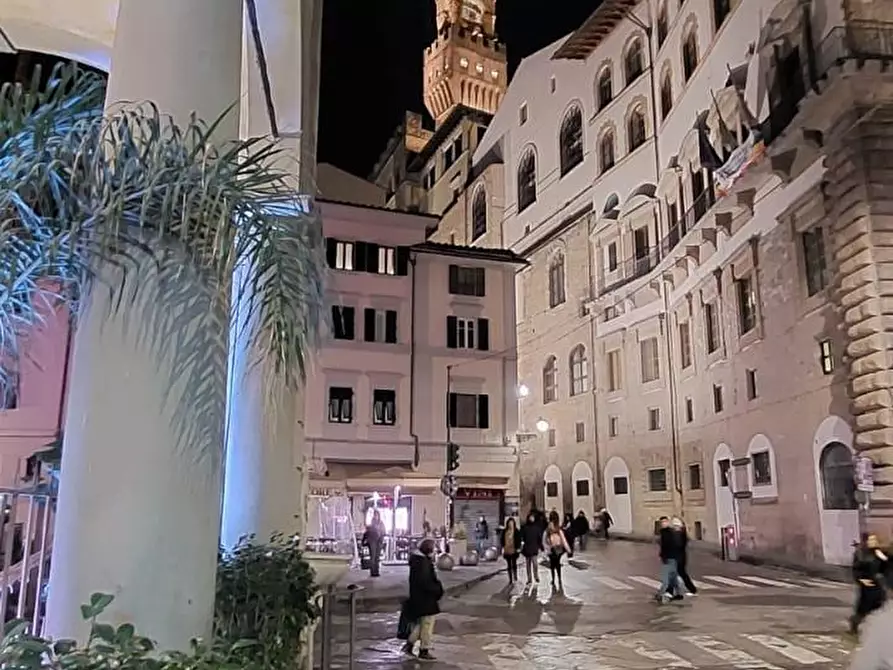 Immagine 11 di Appartamento in vendita  a Firenze