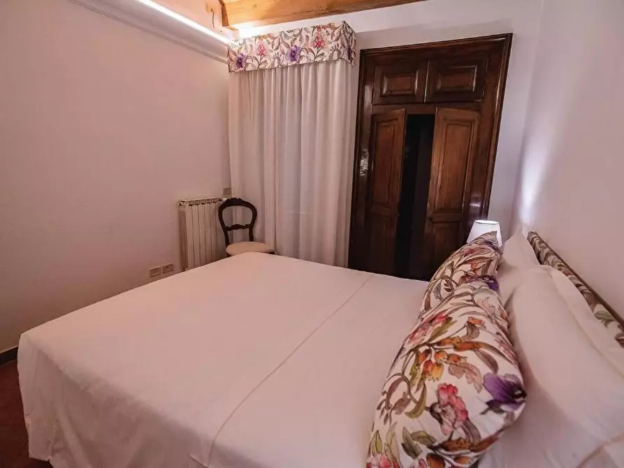 Immagine 13 di Appartamento in vendita  a Firenze