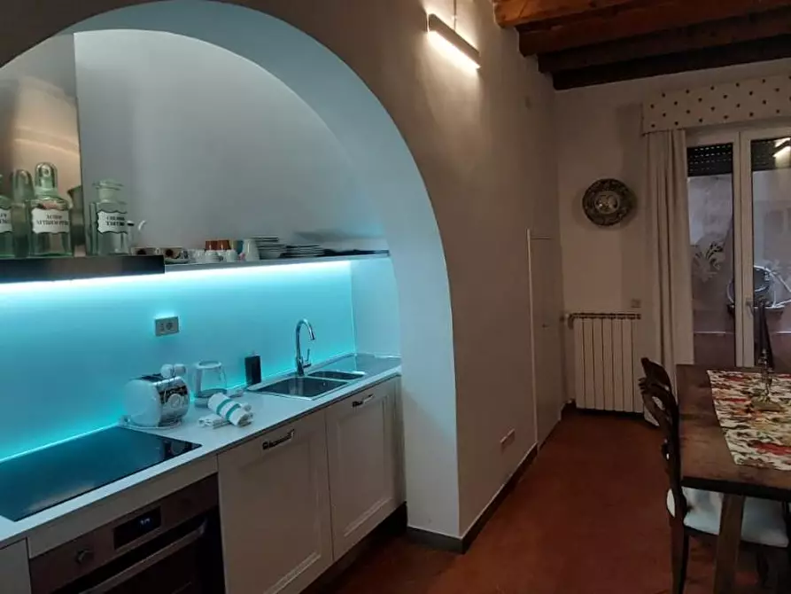 Immagine 8 di Appartamento in vendita  a Firenze