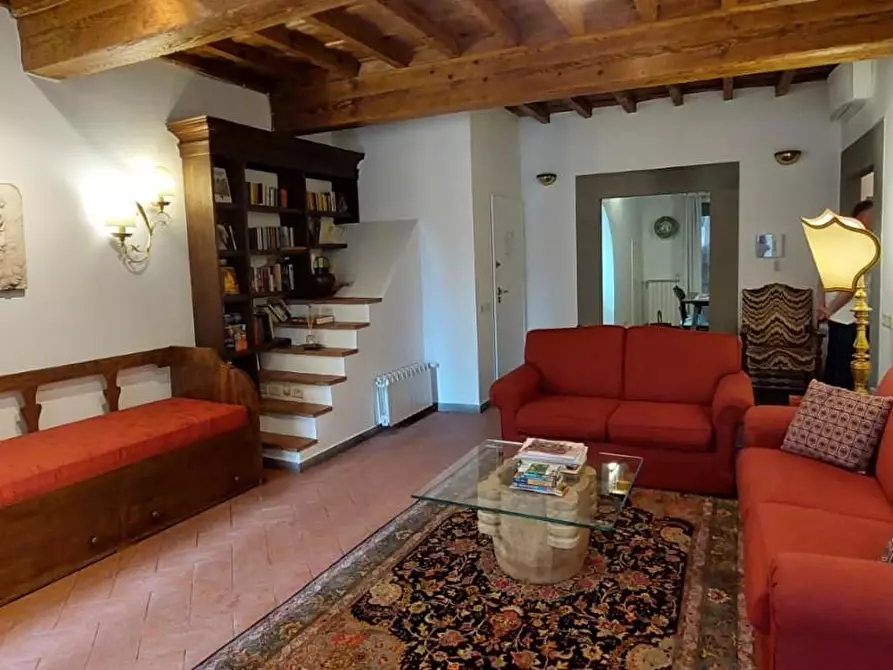 Immagine 18 di Appartamento in vendita  a Firenze