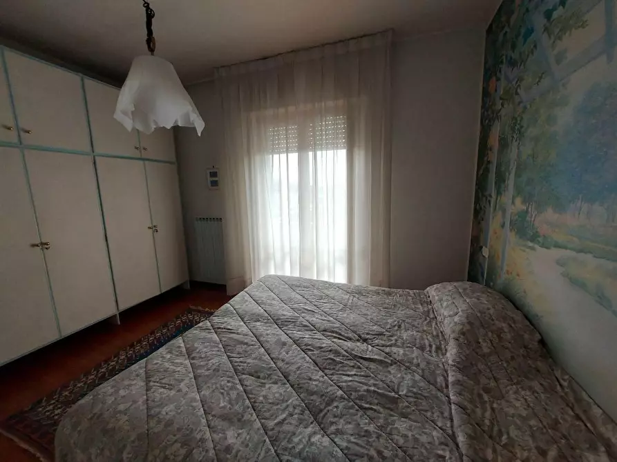 Immagine 32 di Villa in vendita  a Licciana Nardi