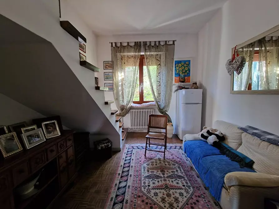 Immagine 17 di Villa in vendita  a Carrara