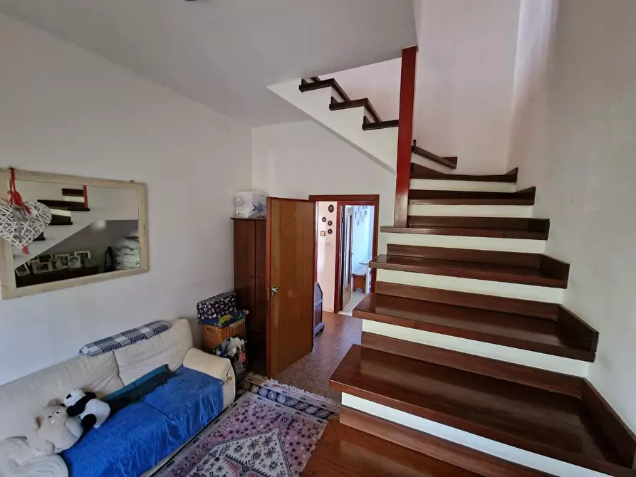Immagine 22 di Villa in vendita  a Carrara