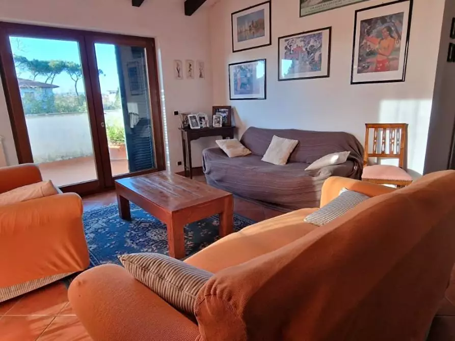 Immagine 35 di Villa in vendita  a Carrara