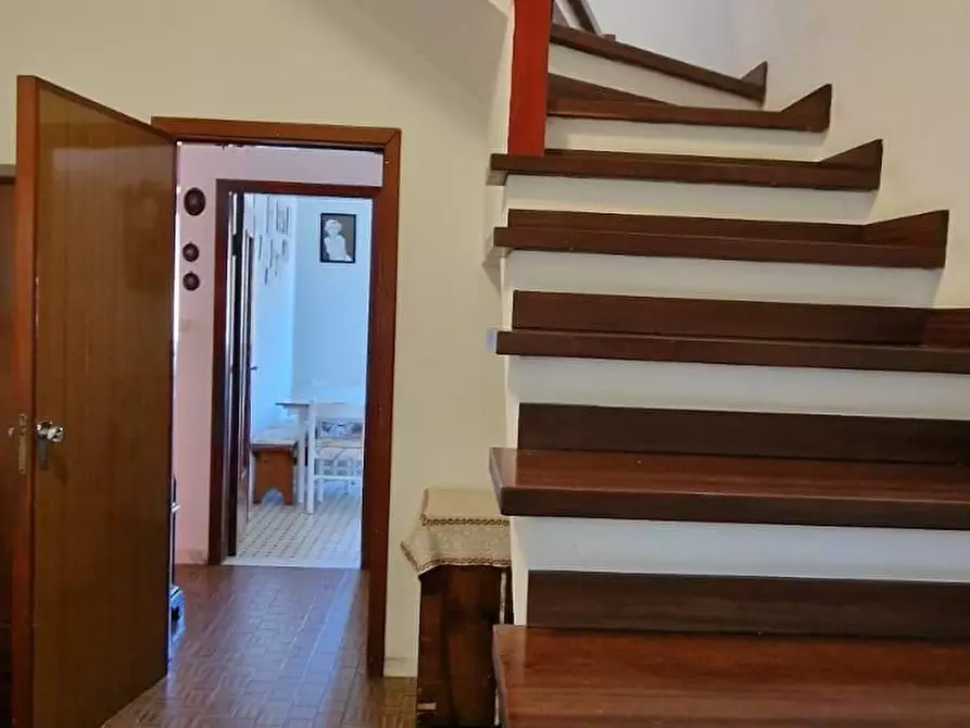 Immagine 43 di Villa in vendita  a Carrara