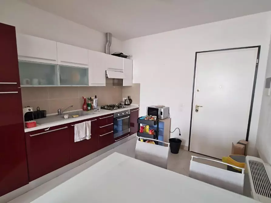 Immagine 2 di Appartamento in vendita  a Pisa