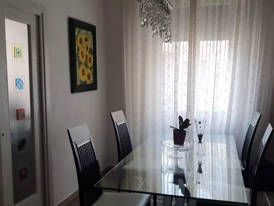 Immagine 2 di Appartamento in vendita  a Livorno